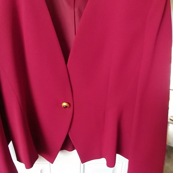 Red Saville Suit 2 piece skirt  single button EUC - Picture 7 of 8